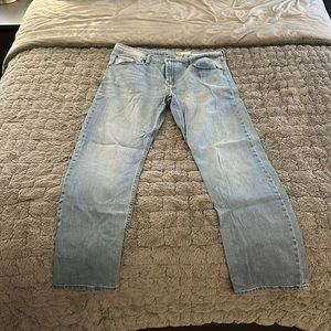 Wrangler Slim Straight Jeans